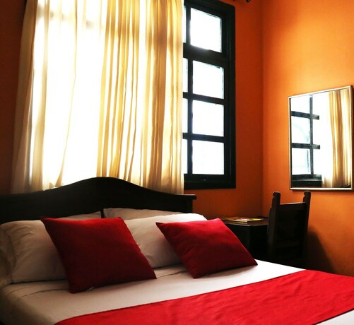 Imagen de la habitación del Hotel La Herreria Colonial. Foto 12