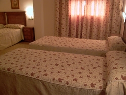 Imagen de la habitación del Hotel La Higuera. Foto 4