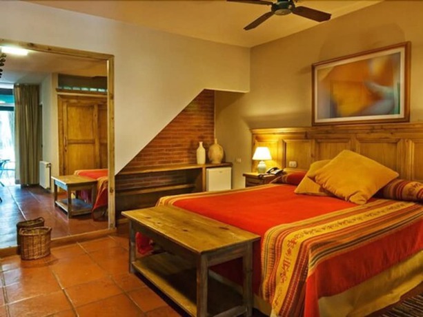 Imagen de la habitación del Hotel La Hoster&iacute;a Caril&oacute; Spa. Foto 9