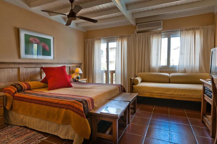 Imagen de la habitación del Hotel La Hoster&iacute;a Caril&oacute; Spa. Foto 10