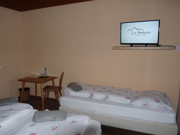 Imagen de la habitación del Hotel La Irmania Pension. Foto 11