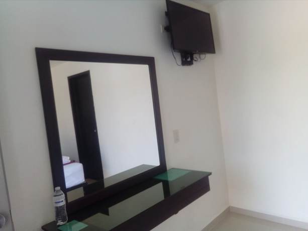 Imagen de la habitación del Hotel La Isla, Chabl&eacute;. Foto 7