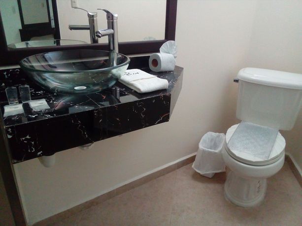 Imagen de la habitación del Hotel La Isla, Chabl&eacute;. Foto 13