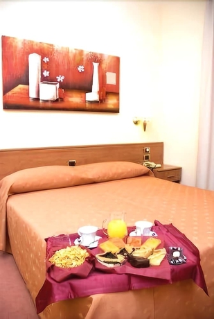 Imagen de la habitación del Hotel La Isla Resort, Pontecagnano Faiano. Foto 10