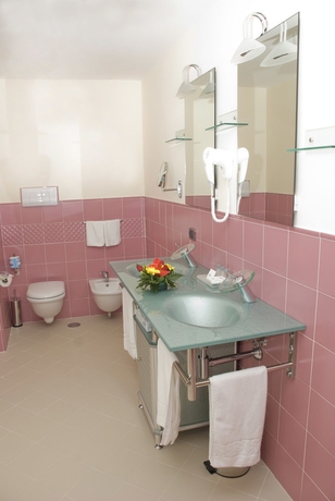 Imagen de la habitación del Hotel La Isla Resort, Pontecagnano Faiano. Foto 14