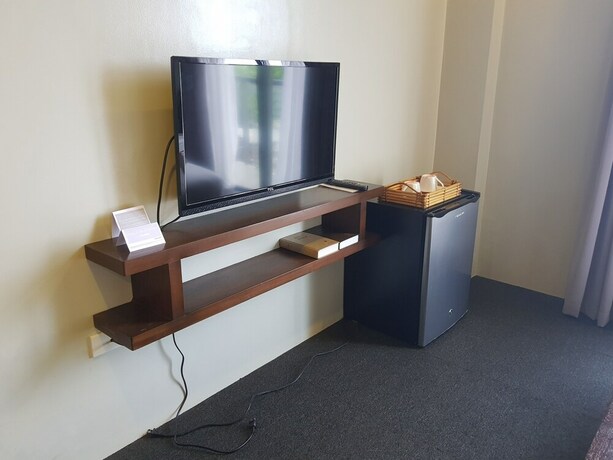 Imagen de la habitación del Hotel La Jenns Hotel And Resto Grill. Foto 6