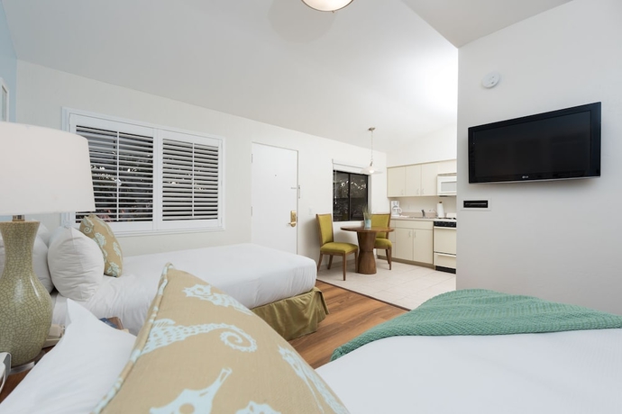 Imagen de la habitación del Hotel La Jolla Beach And Tennis Club. Foto 6