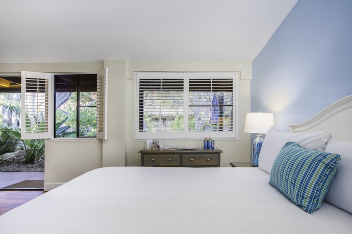 Imagen de la habitación del Hotel La Jolla Beach And Tennis Club. Foto 7