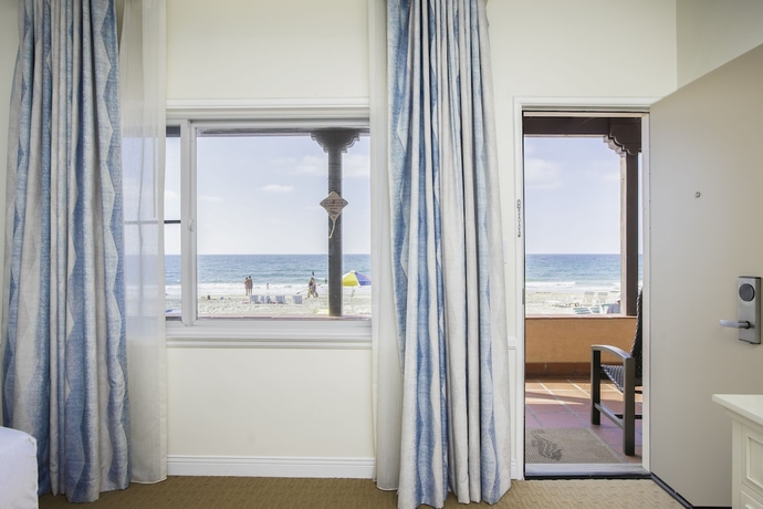 Imagen de la habitación del Hotel La Jolla Beach And Tennis Club. Foto 13