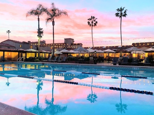 Imagen de la piscina del Hotel La Jolla Beach And Tennis Club. Foto 19