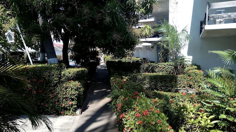 Imagen de los exteriores del Hotel La Jolla. Foto 9