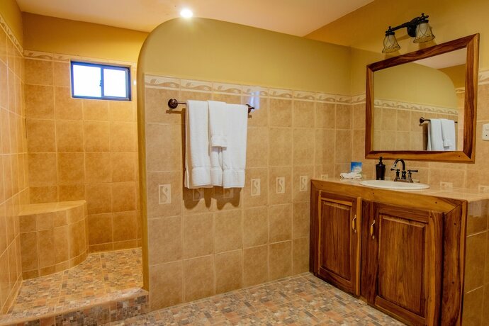 Imagen de la habitación del Hotel La Jolla de Guasacate. Foto 15