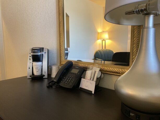 Imagen general del Hotel La Junta Inn. Foto 5