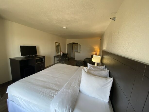 Imagen general del Hotel La Junta Inn. Foto 7