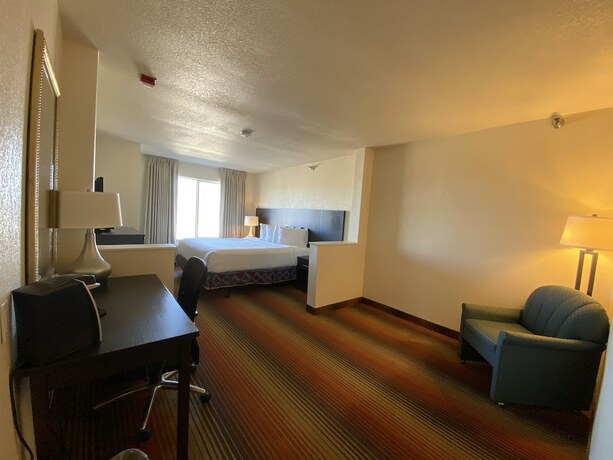 Imagen de la habitación del Hotel La Junta Inn. Foto 14