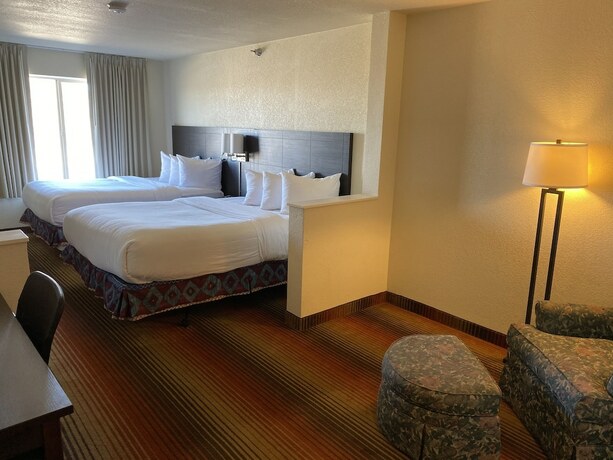 Imagen de la habitación del Hotel La Junta Inn. Foto 16