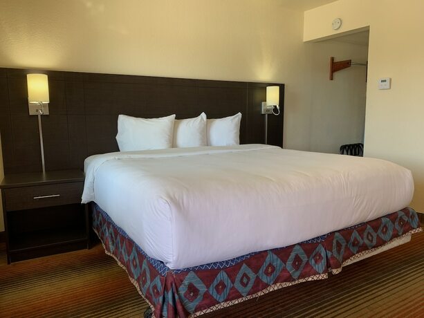 Imagen de la habitación del Hotel La Junta Inn. Foto 20