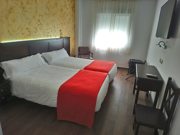 Imagen de la habitación del Hotel La Laguna, Brozas. Foto 4