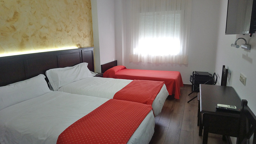 Imagen de la habitación del Hotel La Laguna, Brozas. Foto 5