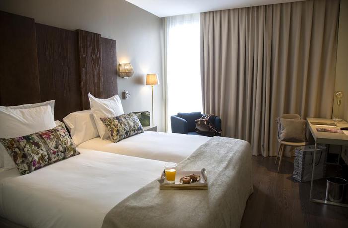 Imagen de la habitación del Hotel La Laguna Gran Hotel. Foto 7