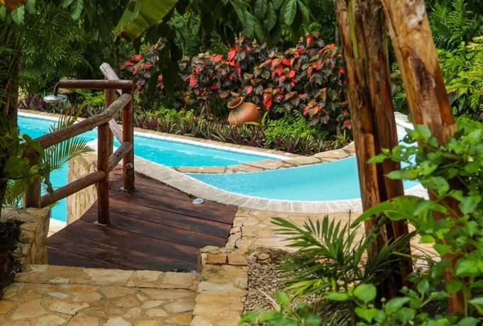 Imagen de la piscina del Hotel La Lancha By Francis Ford Coppola. Foto 19