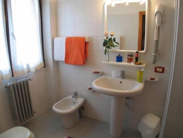 Imagen de la habitación del Hotel La Lanterna, Chiesa in Valmalenco. Foto 10