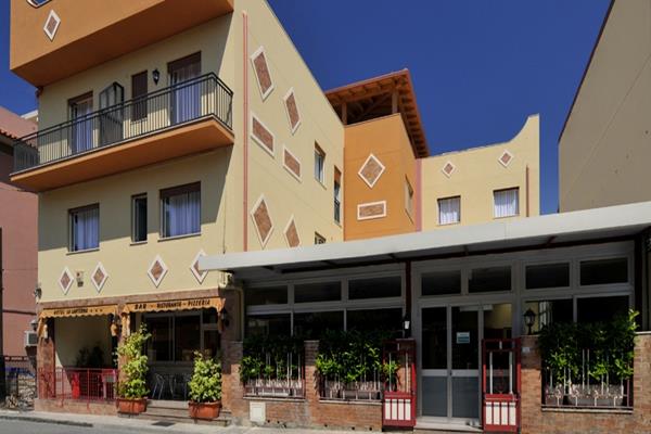 Imagen general del Hotel La Lanterna, Costa de Sicilia. Foto 6
