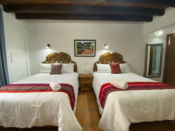 Imagen de la habitación del Hotel La Lejona. Foto 6