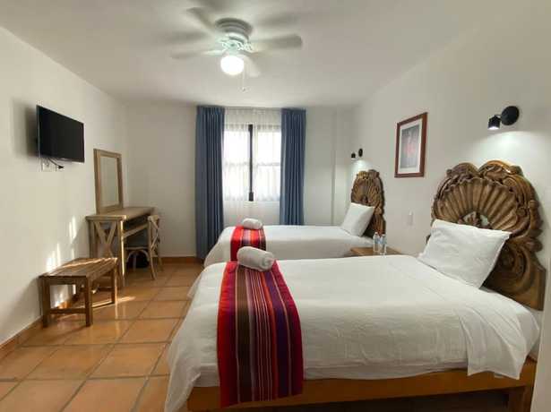 Imagen de la habitación del Hotel La Lejona. Foto 9