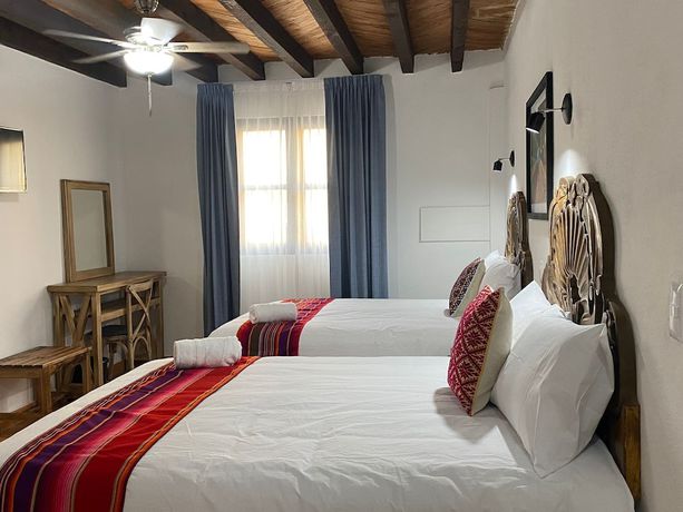 Imagen de la habitación del Hotel La Lejona. Foto 13