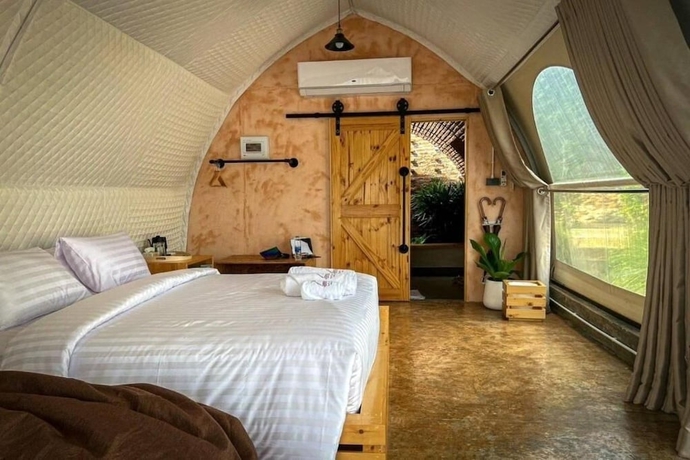 Imagen de la habitación del Hotel La Lev&eacute;e Resort. Foto 7