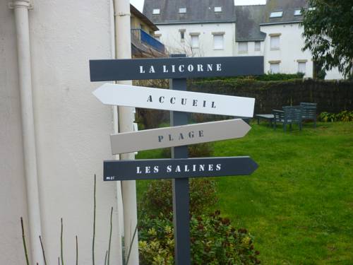 Imagen de la habitación del Hotel La Licorne, Carnac. Foto 2