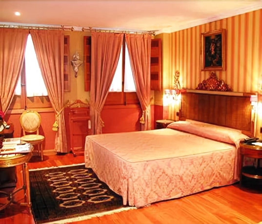 Imagen de la habitación del Hotel La Llave De La Judería. Foto 7