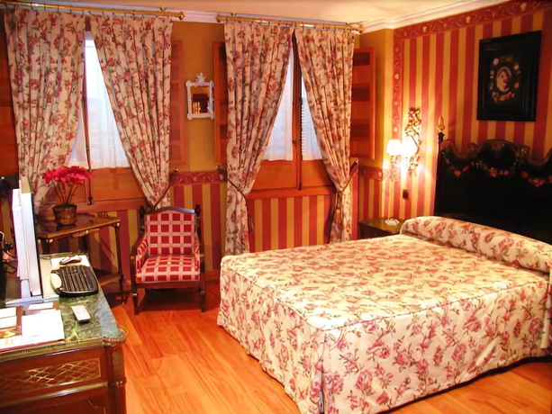 Imagen de la habitación del Hotel La Llave De La Judería. Foto 9