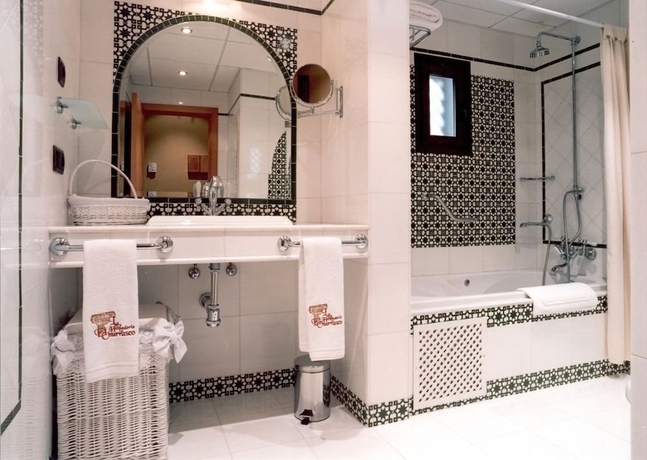 Imagen de la habitación del Hotel La Llave De La Judería. Foto 13