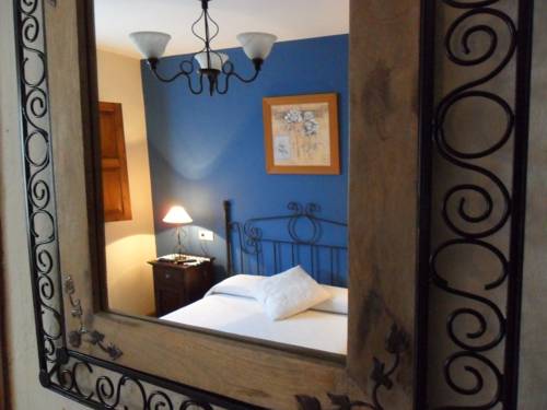 Imagen de la habitación del Hotel La Llosona. Foto 6