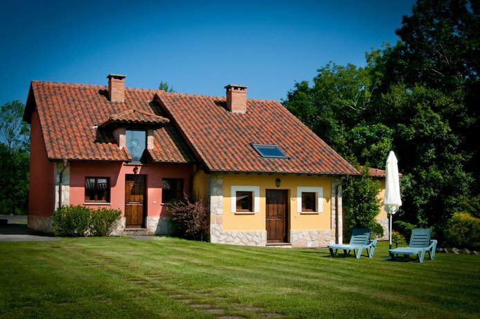 Imagen de los exteriores del Hotel La Lluriga. Foto 7