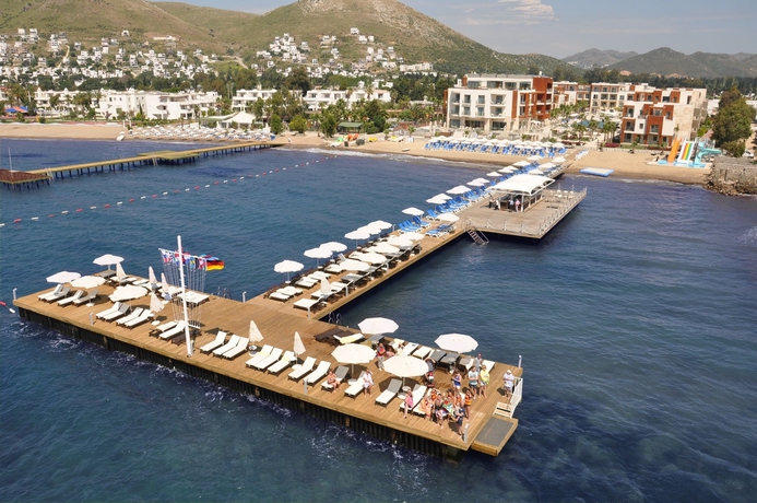 Imagen de los exteriores del Hotel La Local Suites and Spa. Foto 9