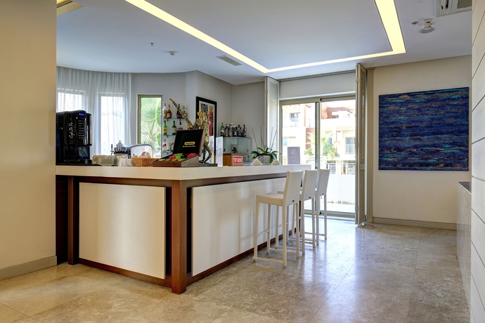 Imagen de los interiores del Hotel La Local Suites and Spa. Foto 12