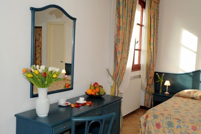 Imagen de la habitación del Hotel La Locanda Azzurra. Foto 9