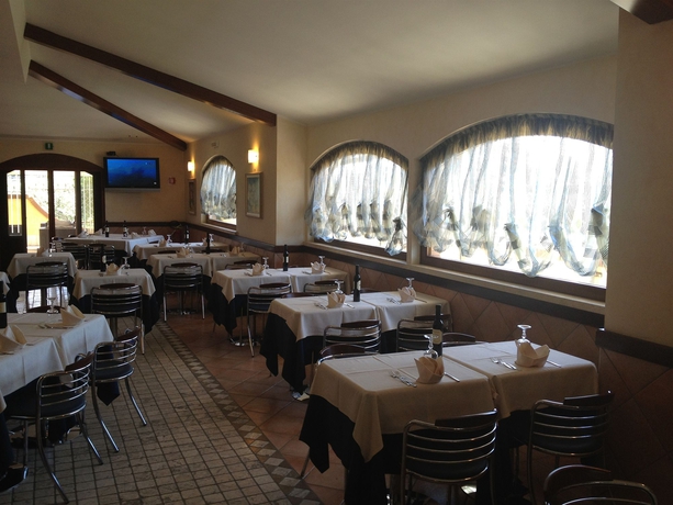 Imagen del bar/restaurante del Hotel La Locanda Del Cavaliere. Foto 3