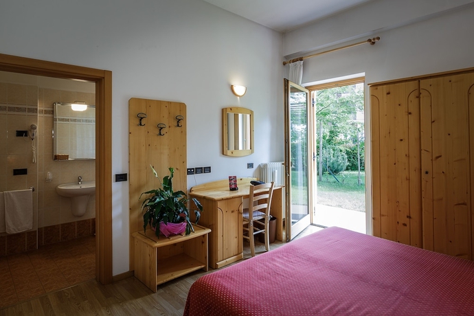Imagen de la habitación del Hotel La Locanda, Vadaione. Foto 7