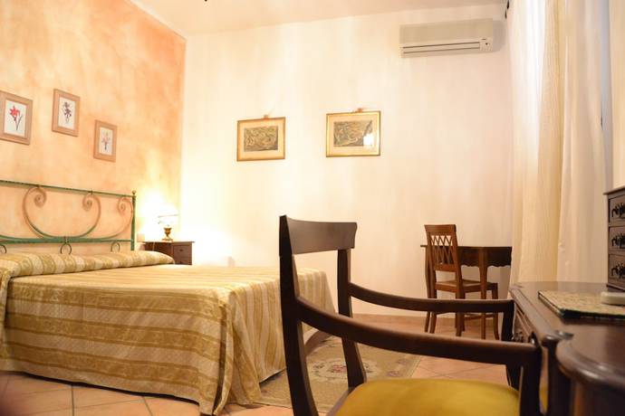 Imagen de la habitación del Hotel La Loggia Villa Gloria - Adults Only. Foto 15
