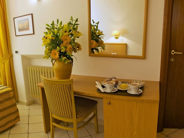 Imagen de la habitación del Hotel La Luna, Barano d'Ischia. Foto 4
