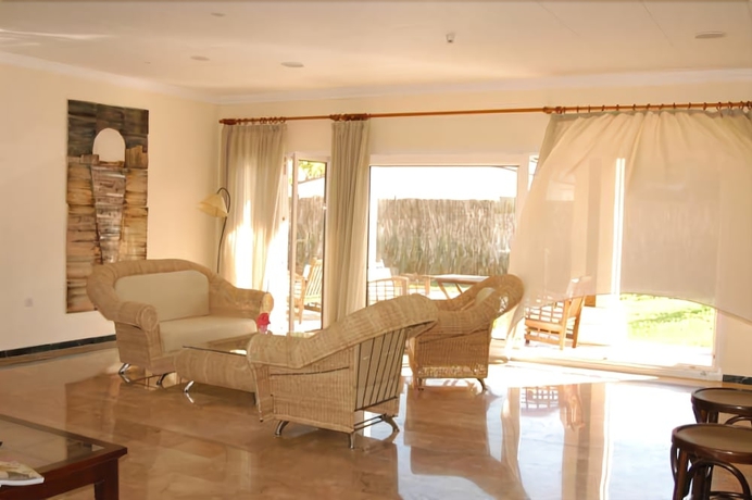 Imagen del bar/restaurante del Hotel La Luna Blanca. Foto 3