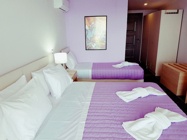 Imagen de la habitación del Hotel La Luna, Troulos. Foto 3