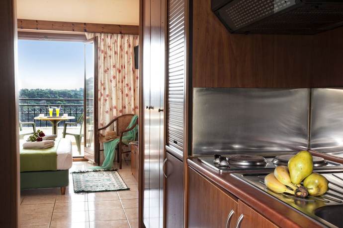 Imagen de la habitación del Hotel La Luna, Troulos. Foto 4