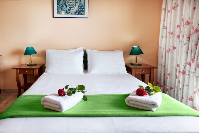 Imagen de la habitación del Hotel La Luna, Troulos. Foto 7