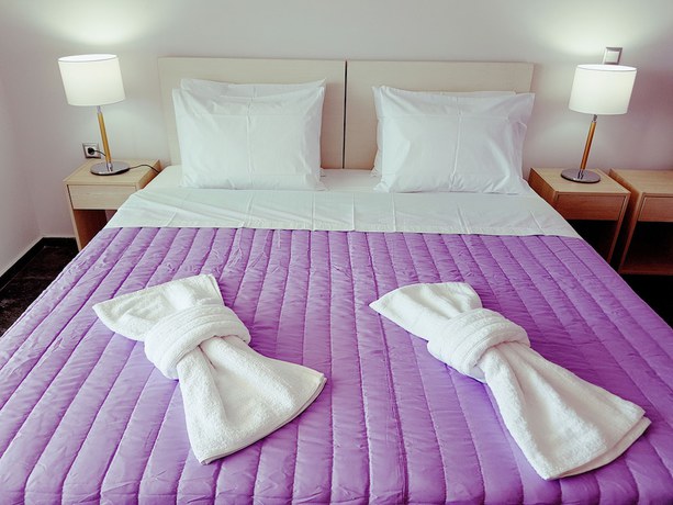 Imagen de la habitación del Hotel La Luna, Troulos. Foto 9