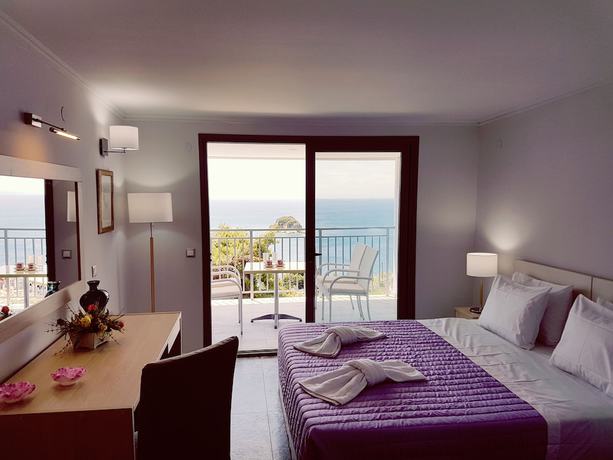 Imagen de la habitación del Hotel La Luna, Troulos. Foto 12